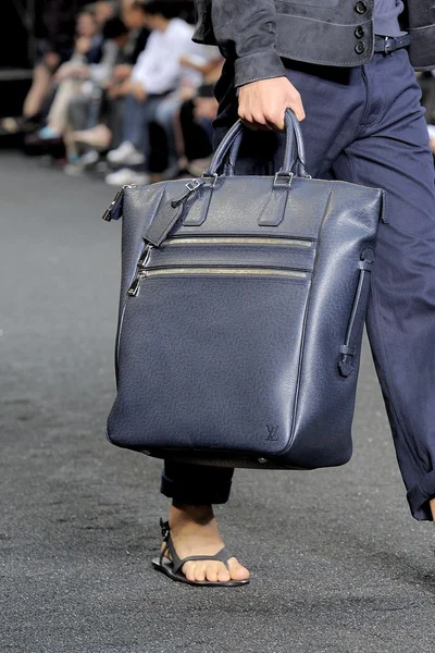 Look 35